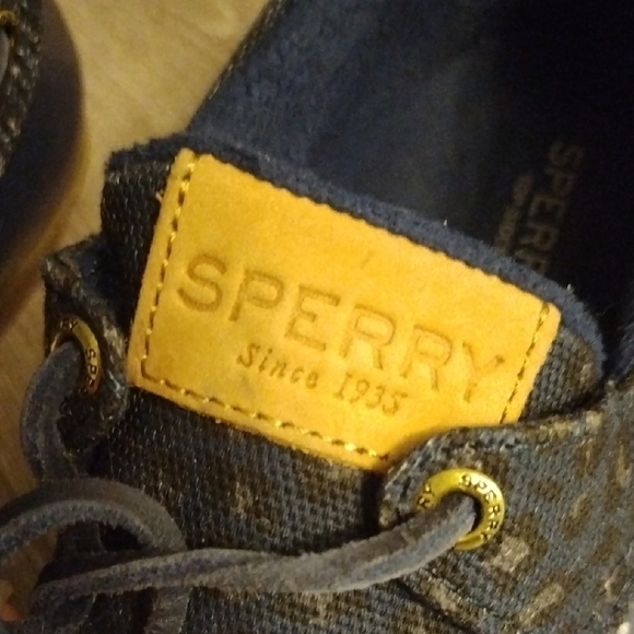 Sperry Blue and Tan Boots Waterproof Duck Design - Picture 2 of 9